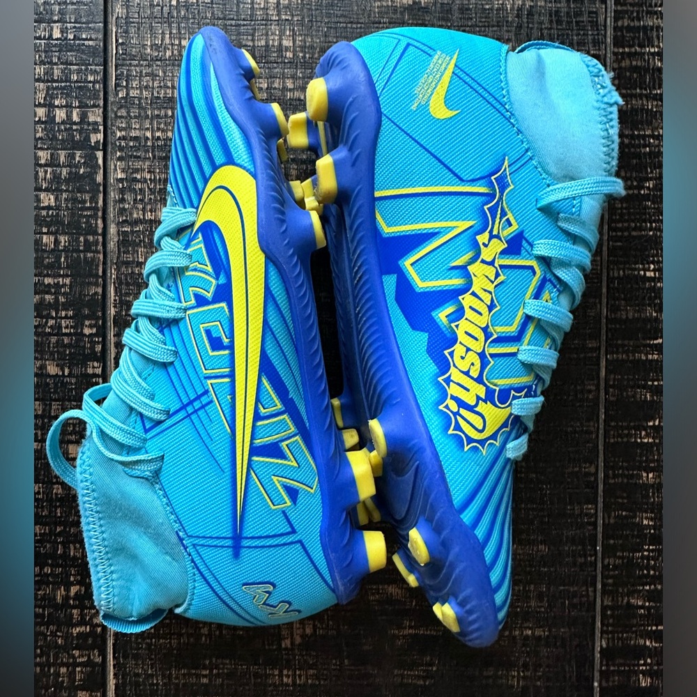 NIKE KYLIAN MBAPPE JR. MERCURIAL SUPERFLY 9 CLUB KM SOCCER CLEATS